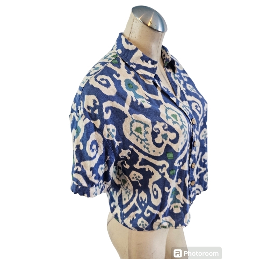 3/$25 Christian Siriano Size M Cropped Button Down Shirt - Picture 2 of 6